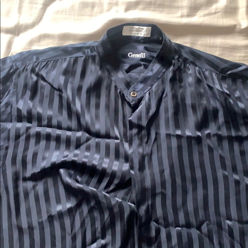 Smooth silk shirt
